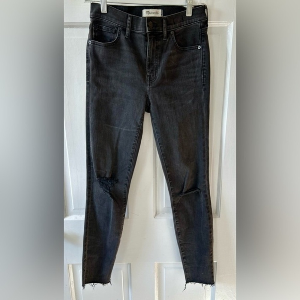 Madewell High-Rise Skinny Jeans Women’s Size 27 Distressed Black Blackwash. EUC